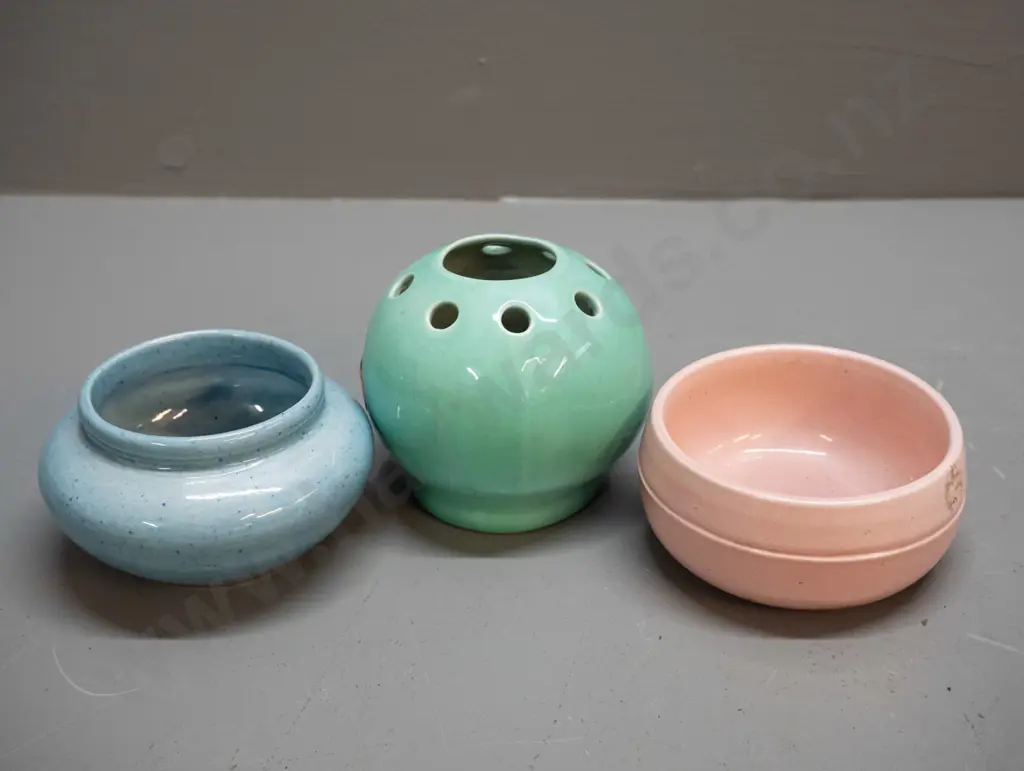 3 pieces of O.C. Stephens pottery - teal potpourri globe H85, pink dish & powder blue speckled bowl with hairline crack Image 1++
