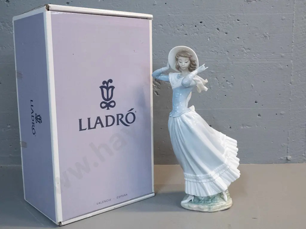 Lladro large figurine "Spring Breeze" No. 4936 H-360 with original box Image 1++