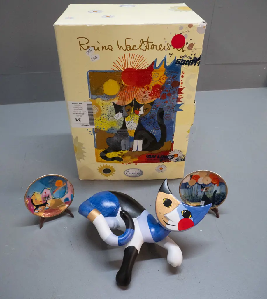 Goebel Rosina Wachtmeister "Giulia" perching cat figure and 2 small cat themed display plates, Anniko and Scraffino D100 Image 1++