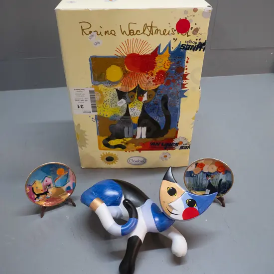 Goebel Rosina Wachtmeister "Giulia" perching cat figure and 2 small cat themed display plates, Anniko and Scraffino D100