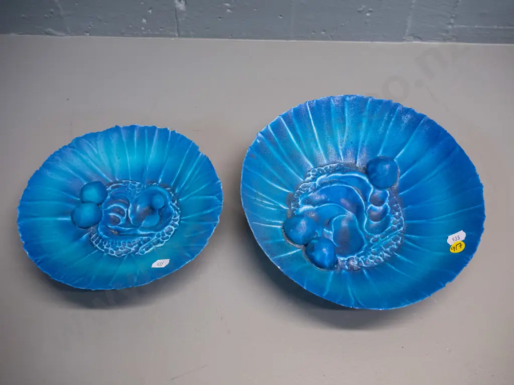 2 studio pottery fluted bowls with applied decoration - several flecks on rims, no maker's marks. Larger H60 D230 Image 1++