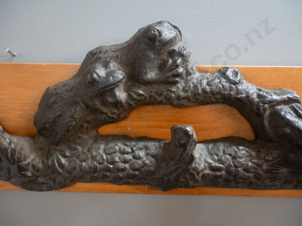 5-hook coat rack with cast metal frog and branch motif hangers on timber back board H-190 W-800 Image 1++