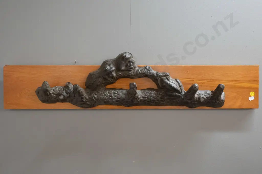 5-hook coat rack with cast metal frog and branch motif hangers on timber back board H-190 W-800 Image 1++