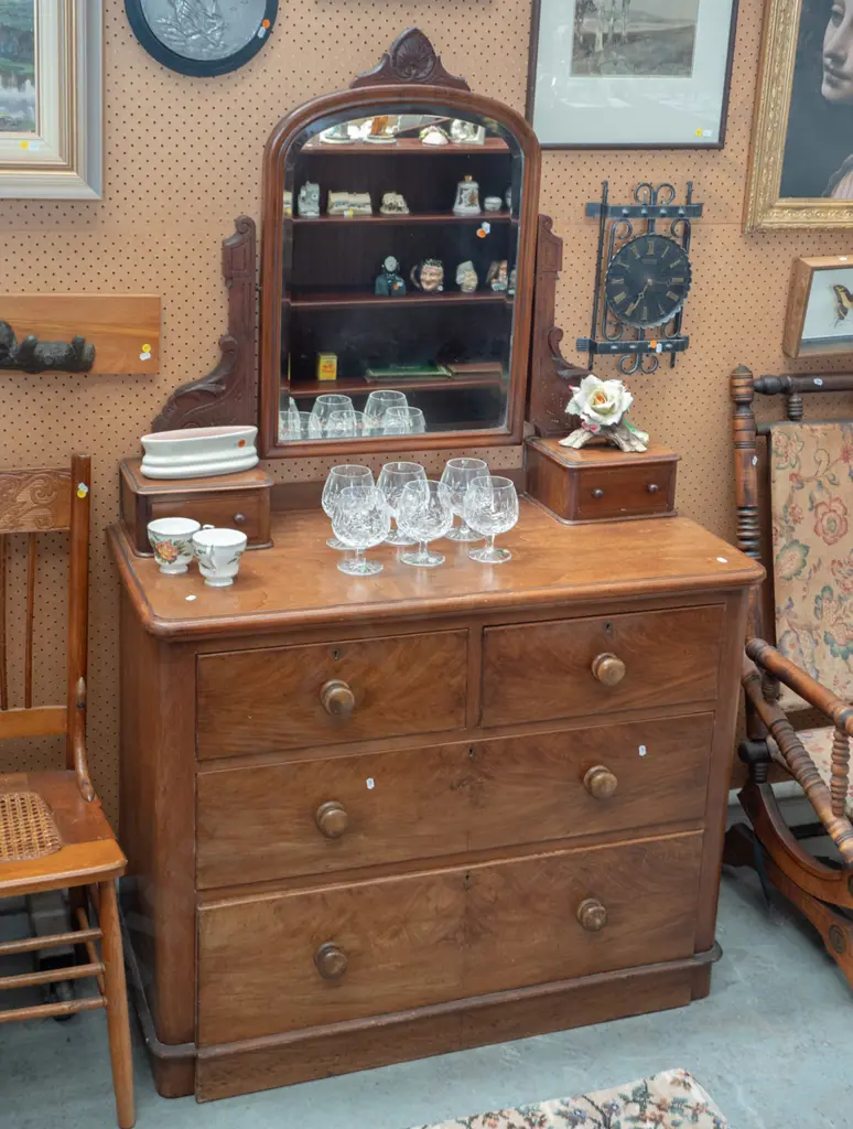 Victorian walnut lady's dresser with arched bevelled mirror w/carved cresting, 2 small jewellery drawers, 4 drawers with Image 1++