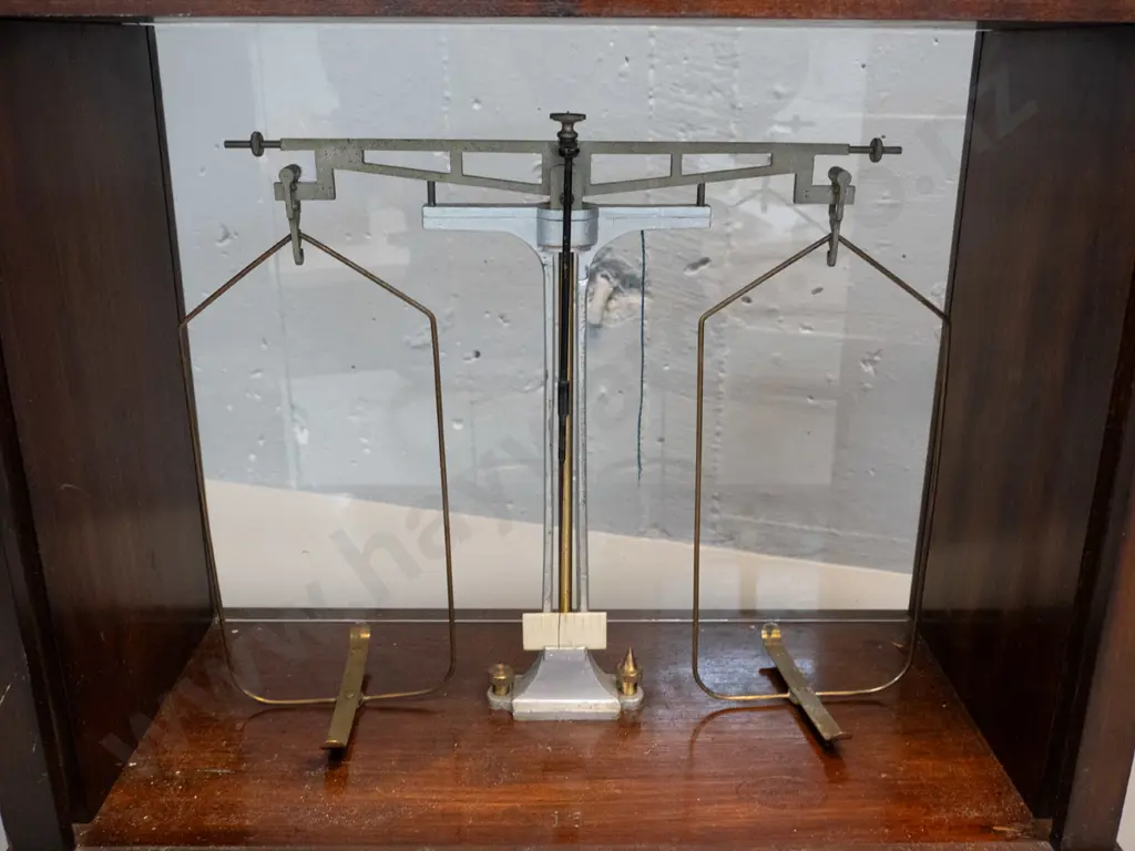 vintage precision balance scales in glazed timber case - marked John H Brown Technical Works - Sunshine, and "16" with Image 1++