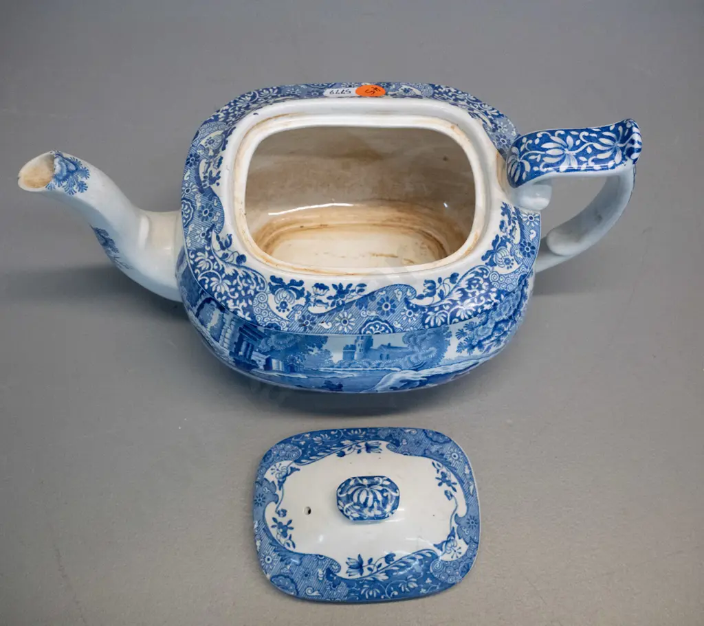 Spode blue & white "Italian" pattern teapot - small fleck to spout H-130 L-270 Image 1++
