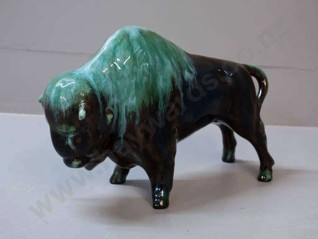 Blue Mountain bison figure H-190 L-280 Image 1++