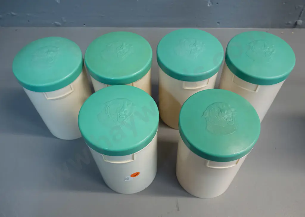6 plastic Tiger Tea canisters H-170 - cream with green lids Image 1++