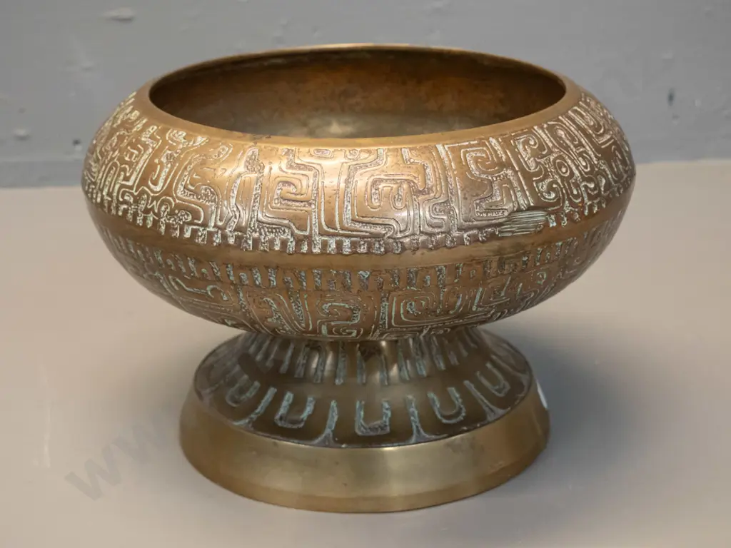 heavy cast brass temple incense burner or footed bowl with incised decoration H-170 D-260 Image 1++