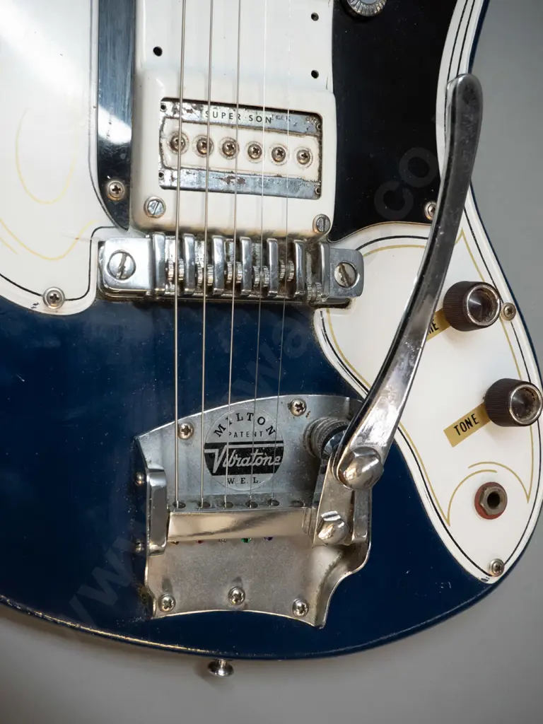 Commodore electric guitar and case, made in New Zealand circa 1962 according to note - with Vibratone. Foam inside gone Image 1++