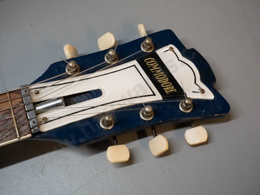 Commodore electric guitar and case, made in New Zealand circa 1962 according to note - with Vibratone. Foam inside gone Image 1++