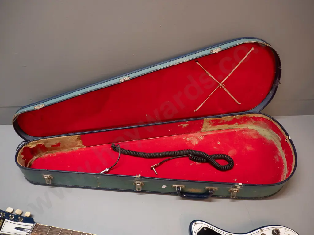 Commodore electric guitar and case, made in New Zealand circa 1962 according to note - with Vibratone. Foam inside gone Image 1++