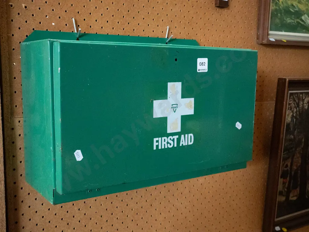 wall mounted first aid kit Image 1++
