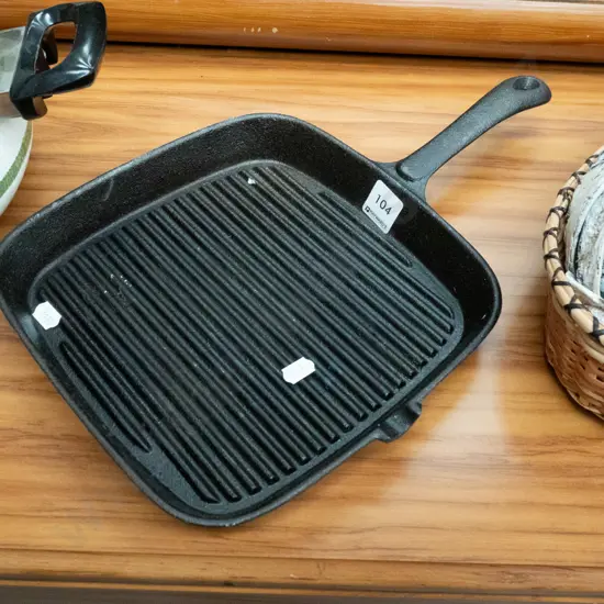 cast iron skillet