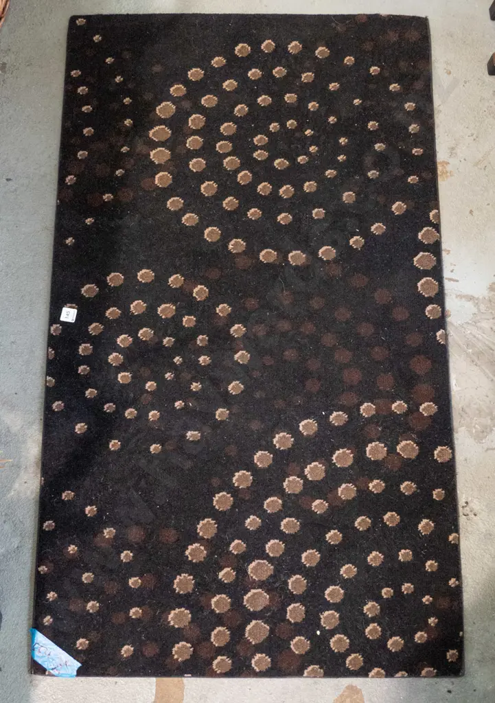 small edged floor mat L-1220 W-700 Image 1++