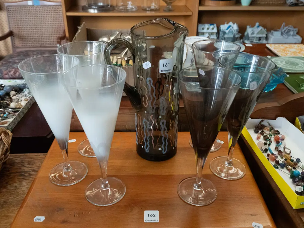 smoked glass water jug and 6 cocktail glasses Image 1++