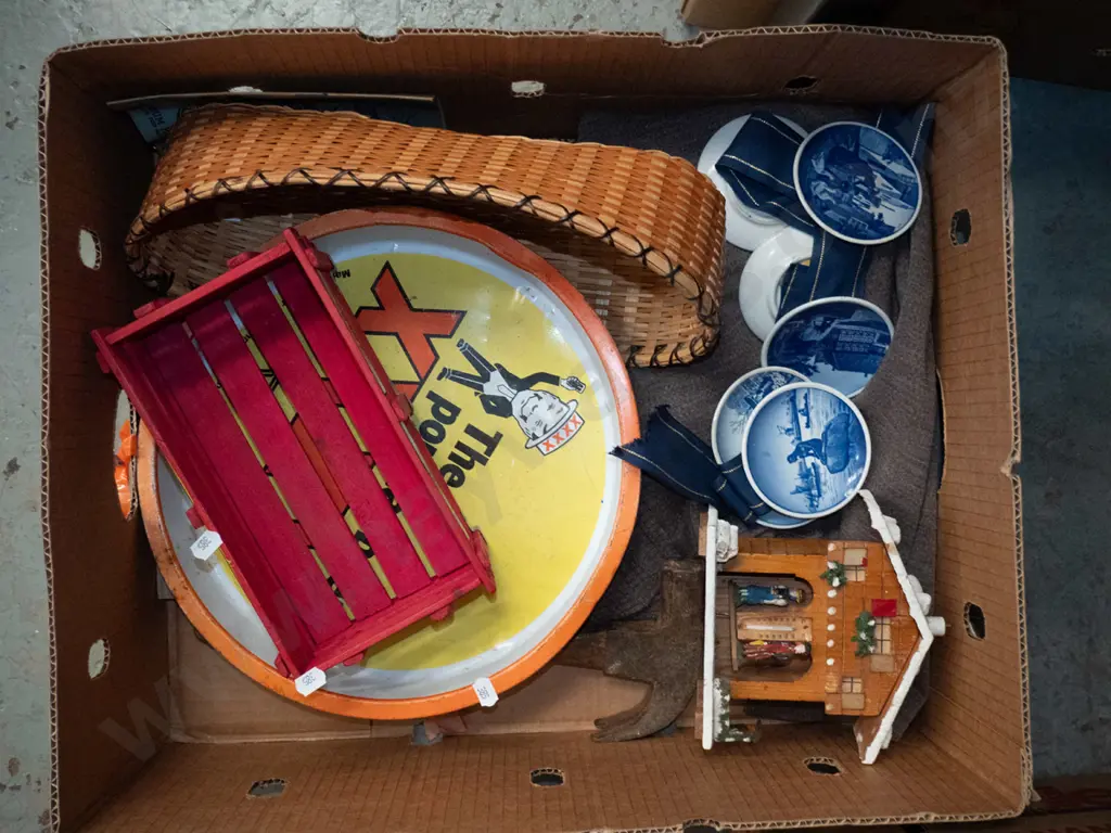 box: cane basket, tin tray, thermometer, etc, Image 1++