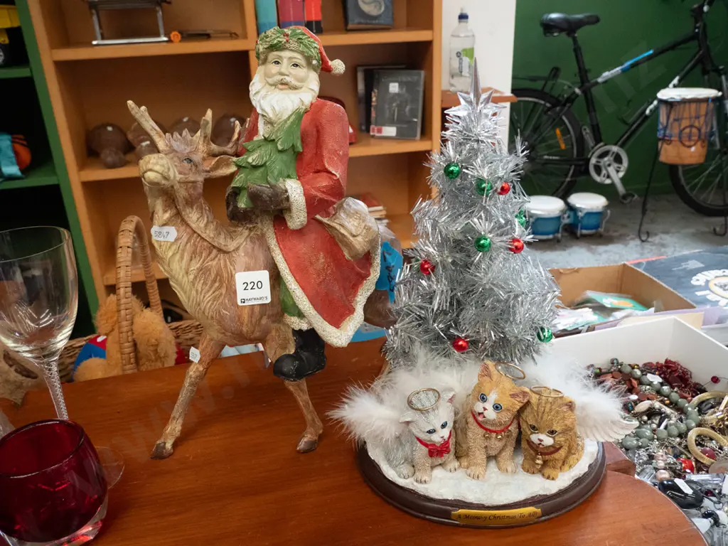 2 Christmas ornaments Image 1++