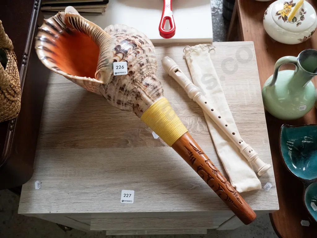 souvenir conch shell and a recorder Image 1++