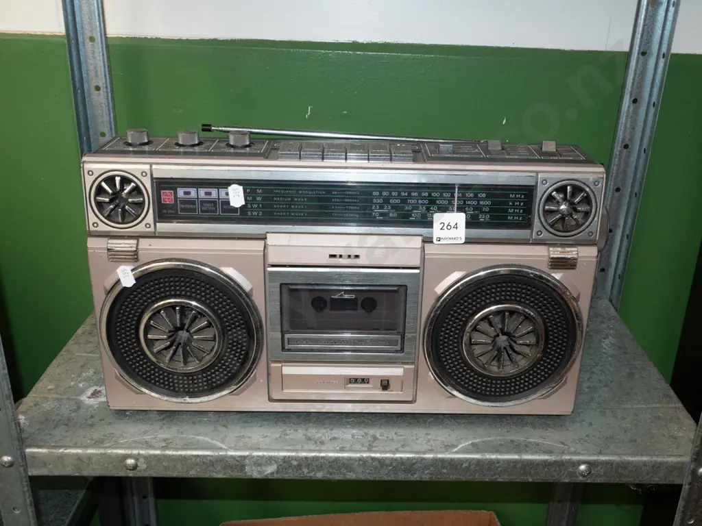 radio cassette player Image 1++