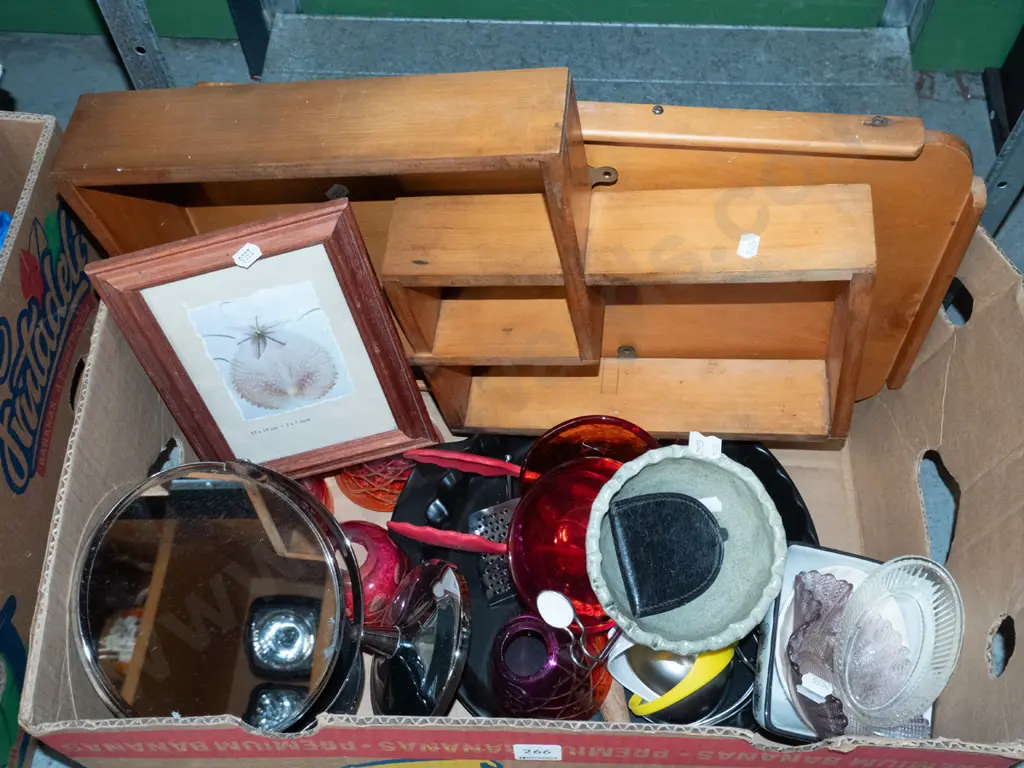 box; tray, shelves, photo frames, mirror etc Image 1++
