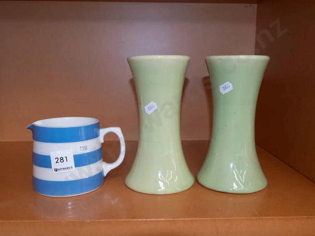 T&G creamer, 2x DHS vases Image 1++