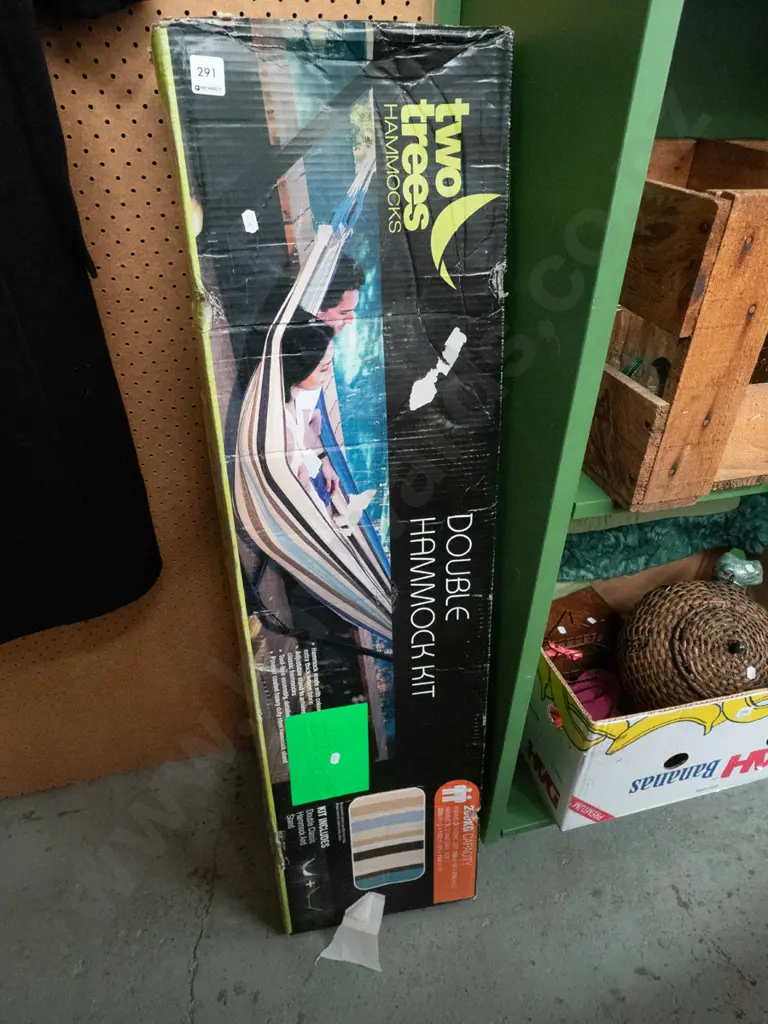 box; Two Trees hammock Image 1++