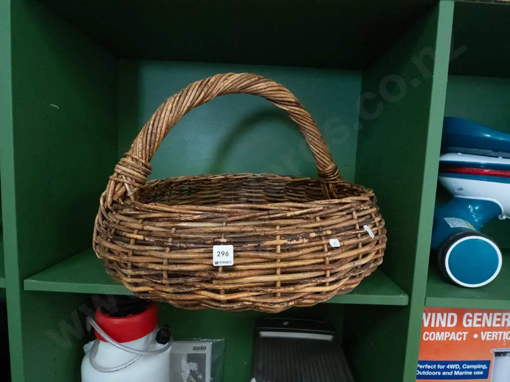 large cane basket Image 1++