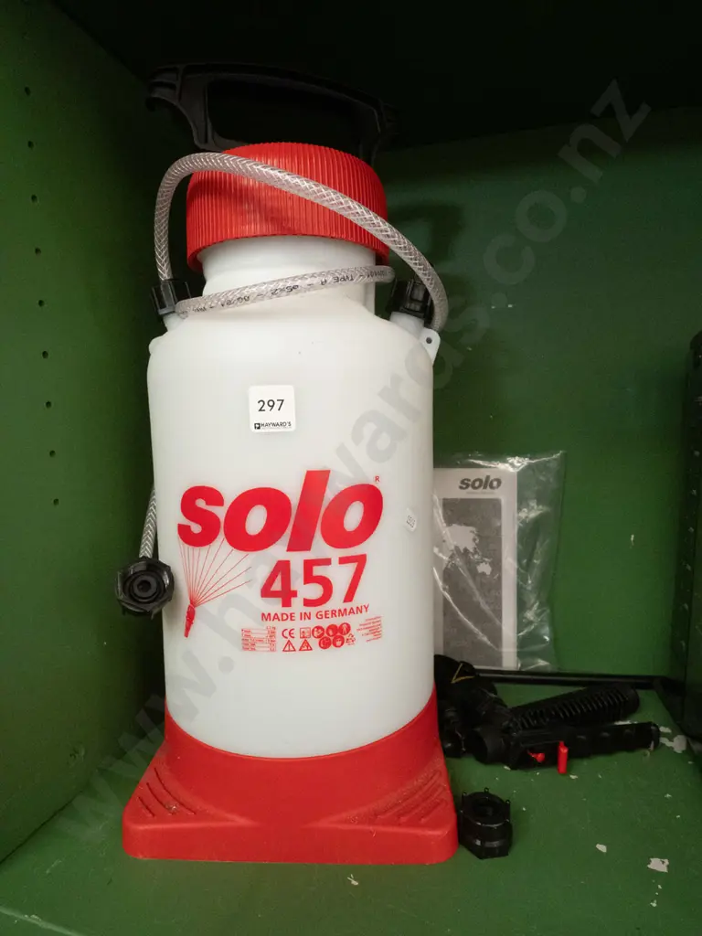 Solo garden sprayer Image 1++