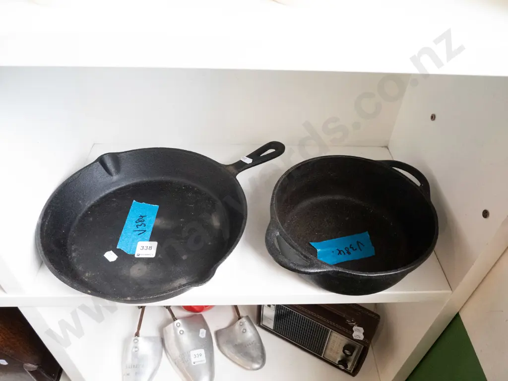 cast iron frying pan, double handled pot Image 1++