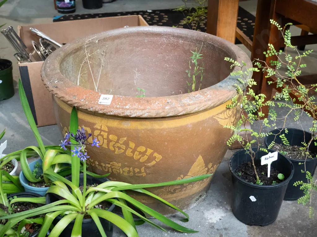 large concrete garden planter H-380 Diam-520 Image 1++