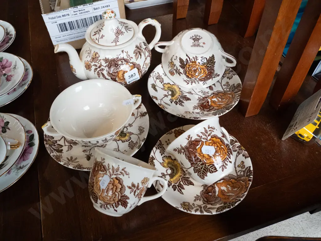Masons chantilly tea pots, soups, cups and saucer Image 1++