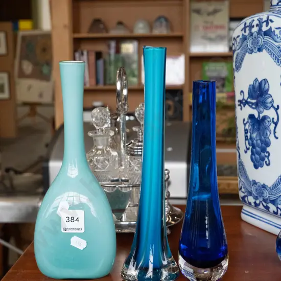 3x glass vases