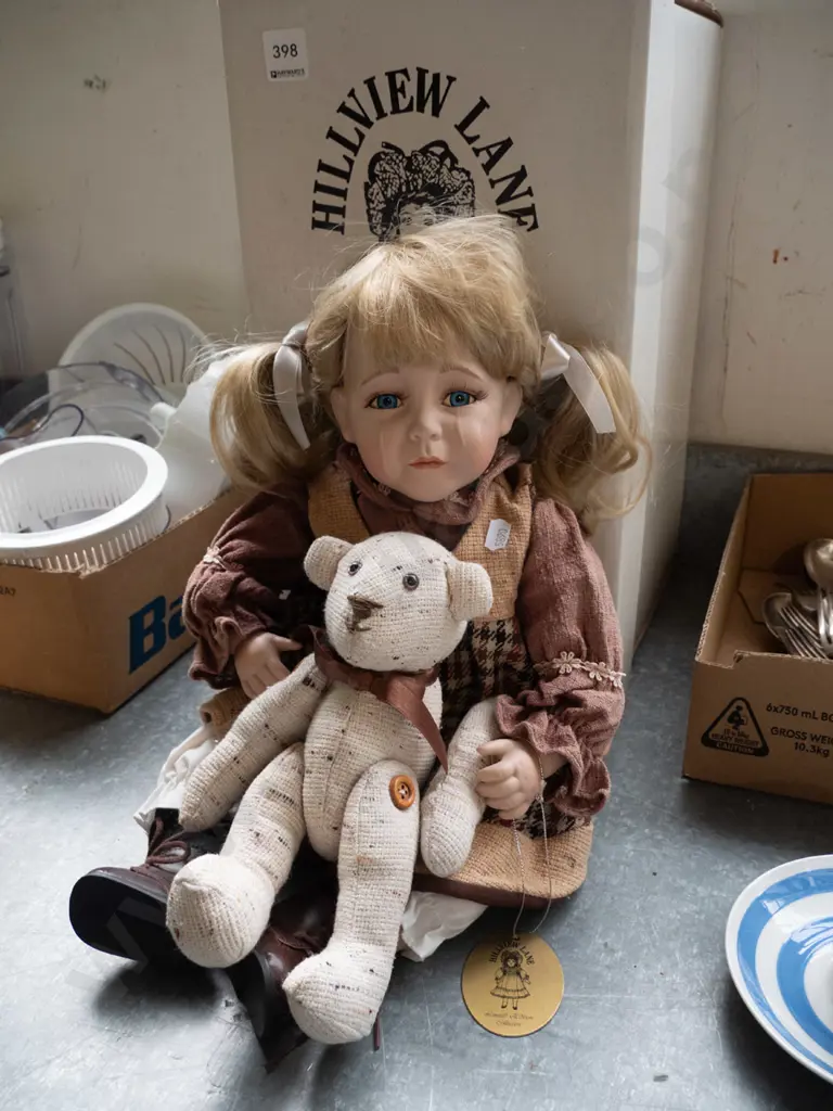 Hillview Lane display doll in box, teddy bear Image 1++