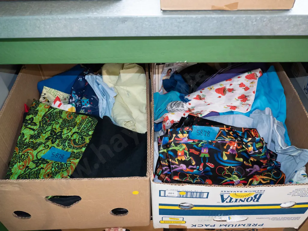 2x boxes of fabric pieces - yellow dots Image 1++