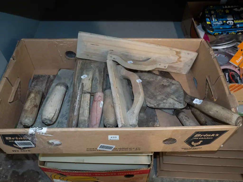 box of plastering trowels Image 1++
