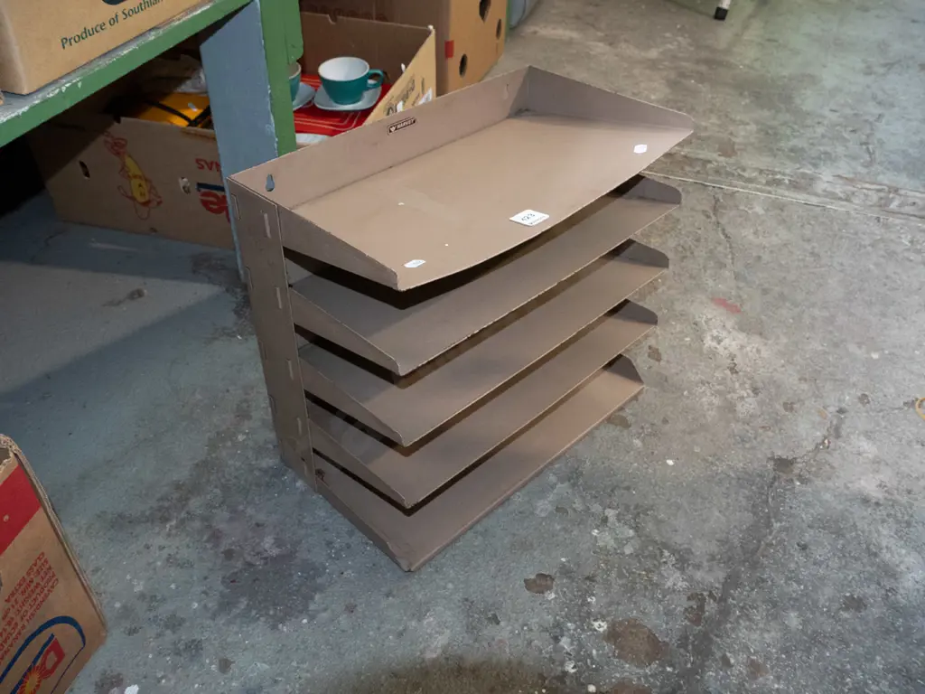 1x vintage metal desk file tray Image 1++