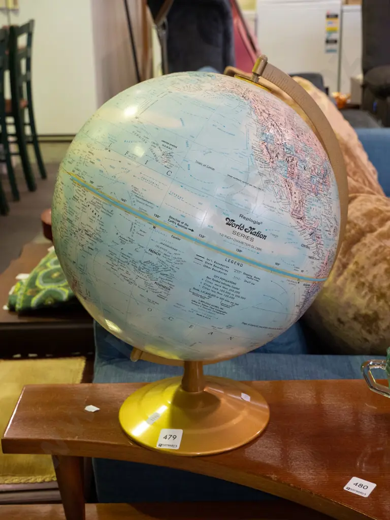 world globe Image 1++