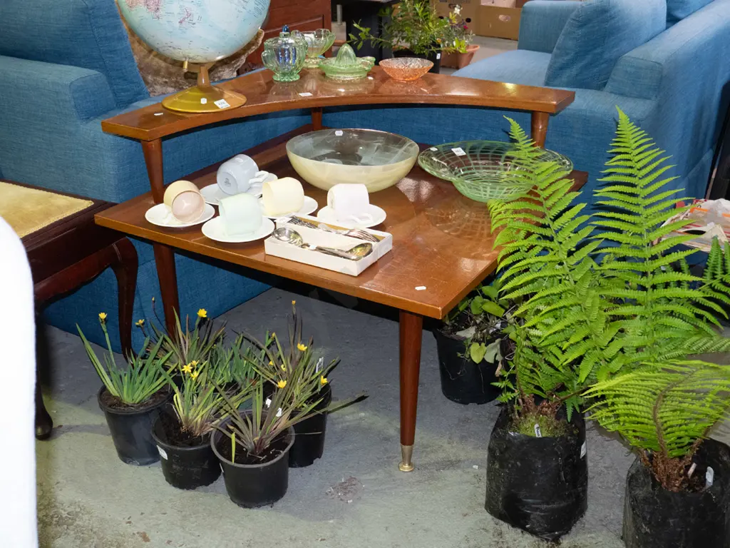 mid-century 2 tier corner table H-600 W-760 D-760 Image 1++