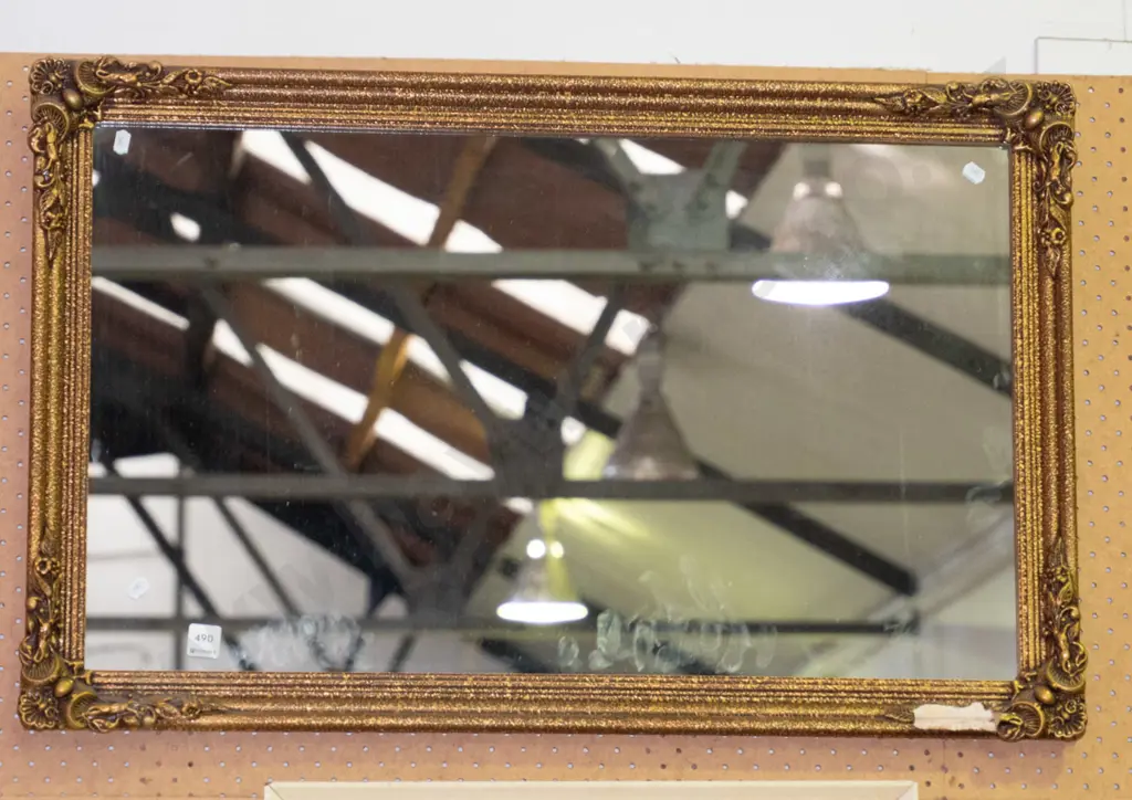 gilt framed mirror - damage to frame Image 1++