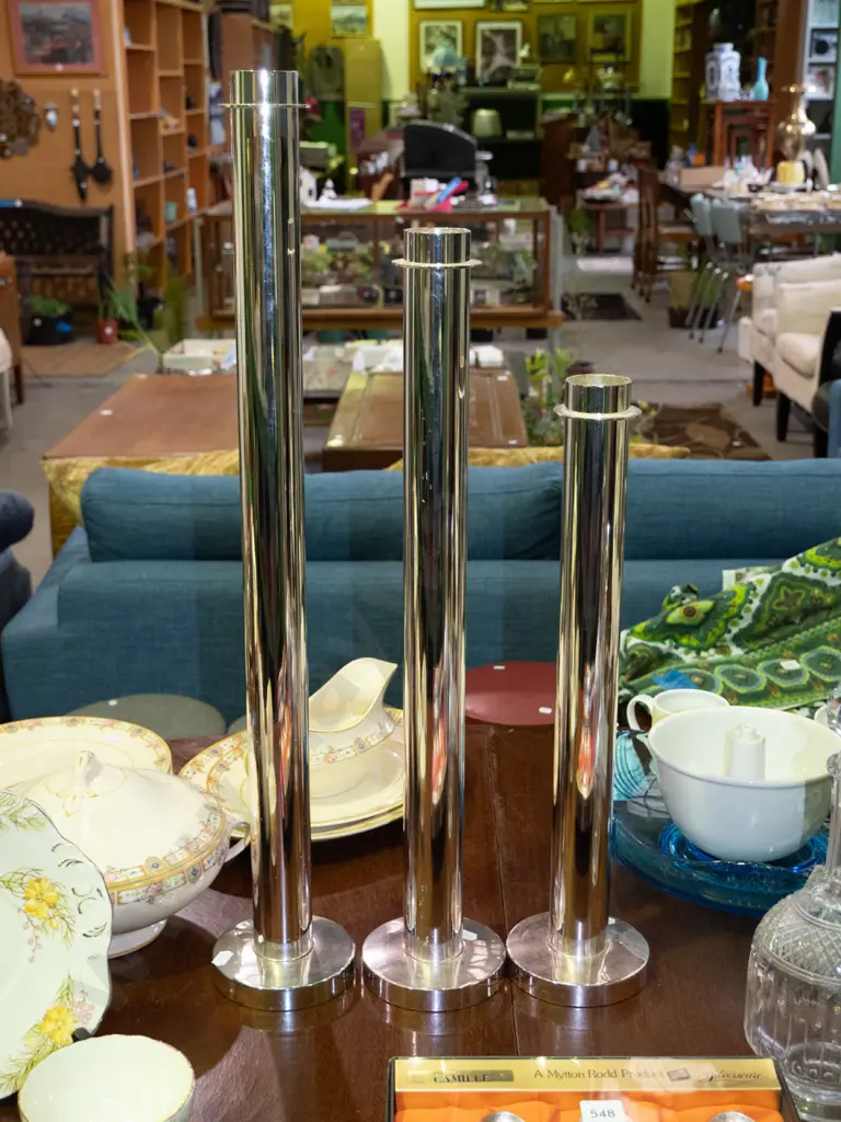 3x graduated plated candlesticks H-660 Image 1++