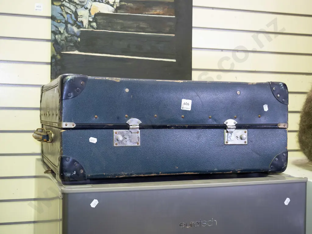 vintage suitcase   Image 1++