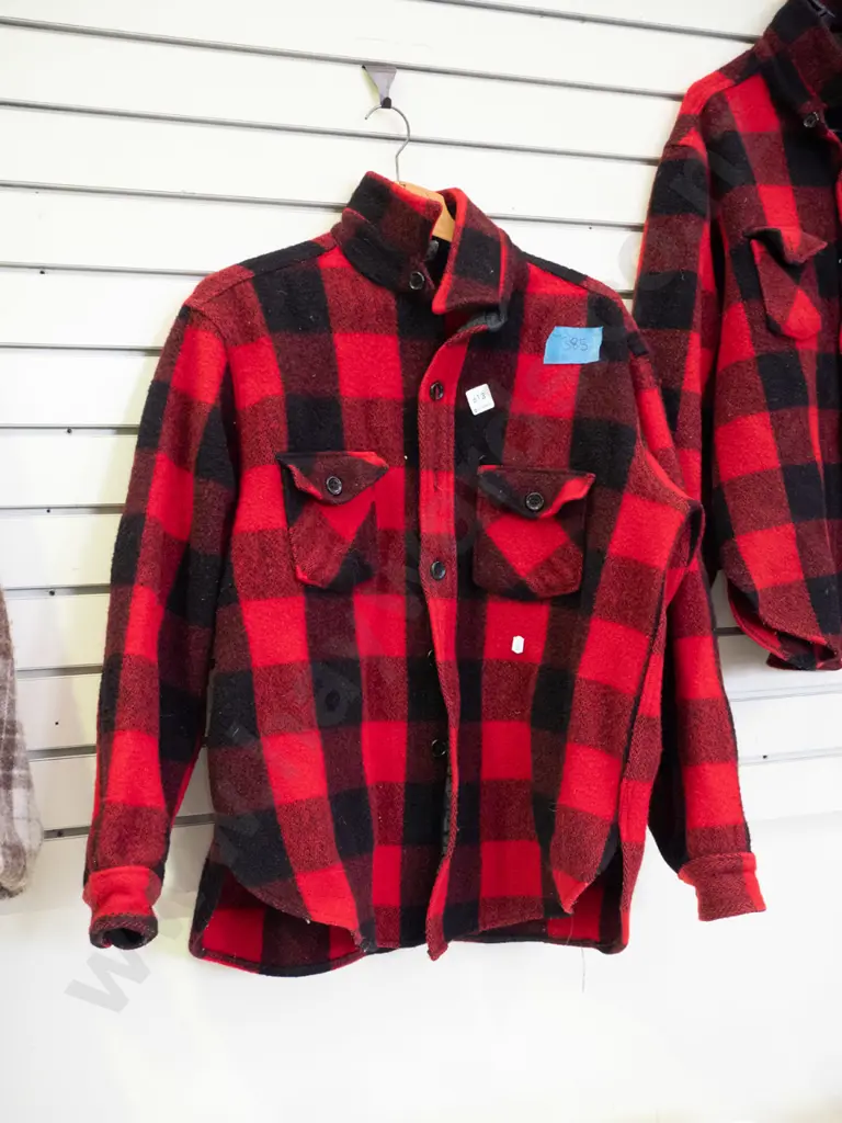 black and red bush shirt - unknown size Image 1++