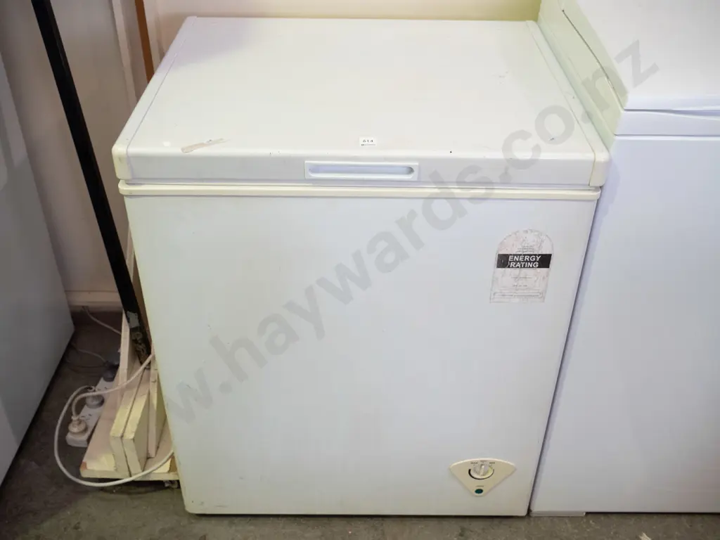 small chest freezer H-840 W-710 D-620 Image 1++