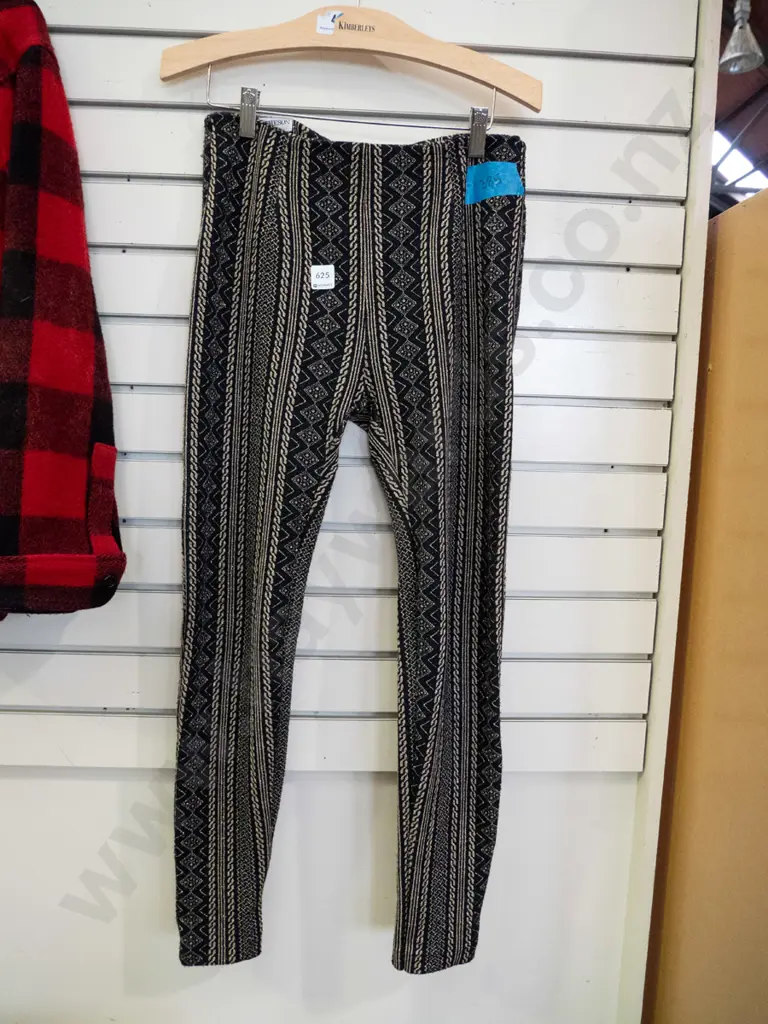 pants Image 1++