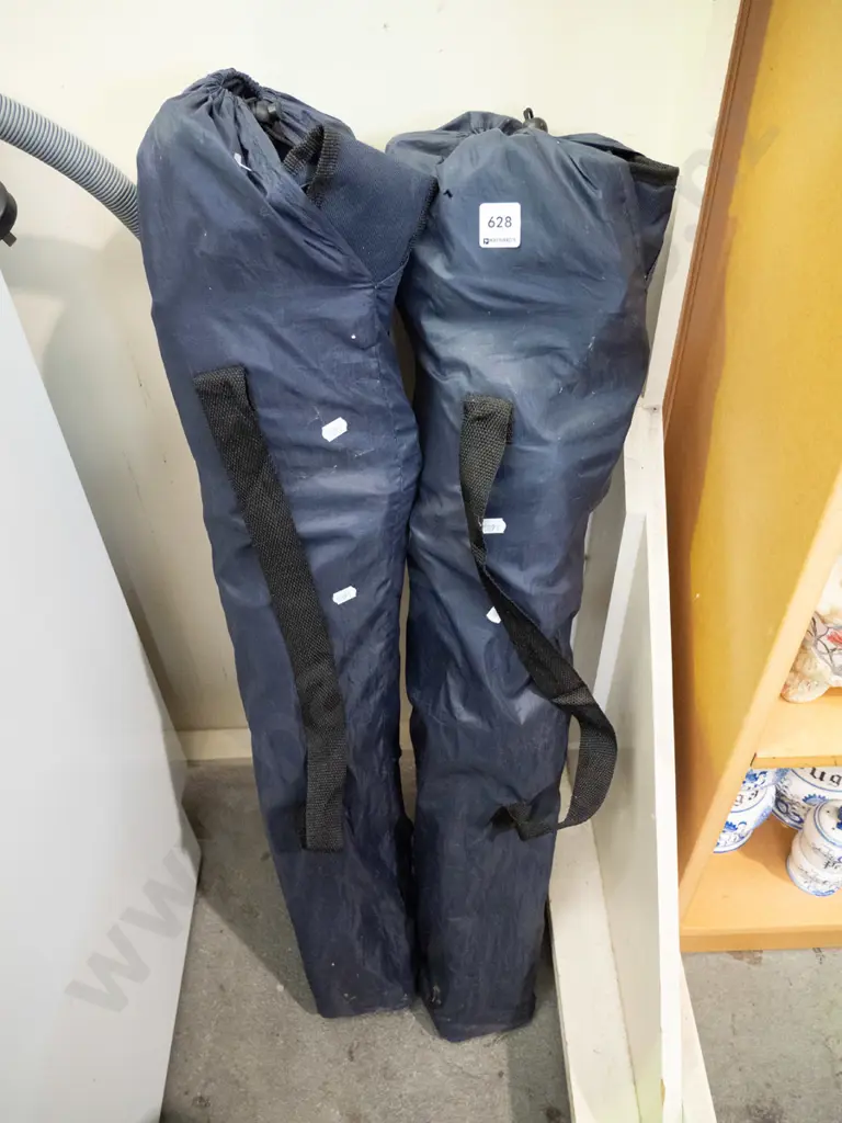 2x camping chairs Image 1++