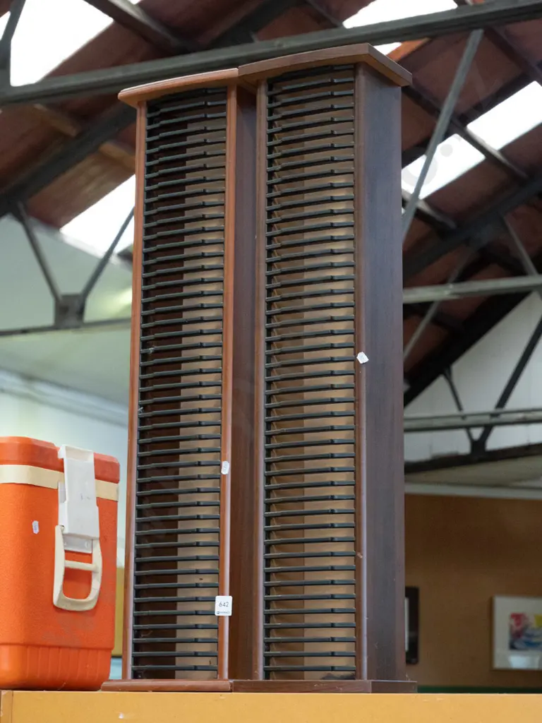 2x CD towers Image 1++