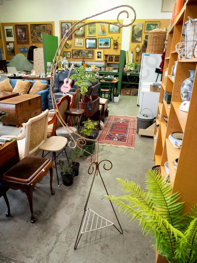 restorer's mid-century metal bird cage stand Image 1++