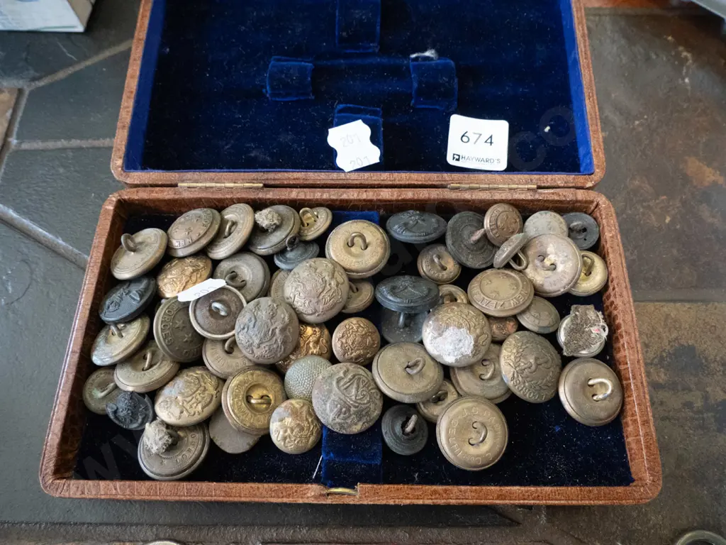 box of military buttons Image 1++