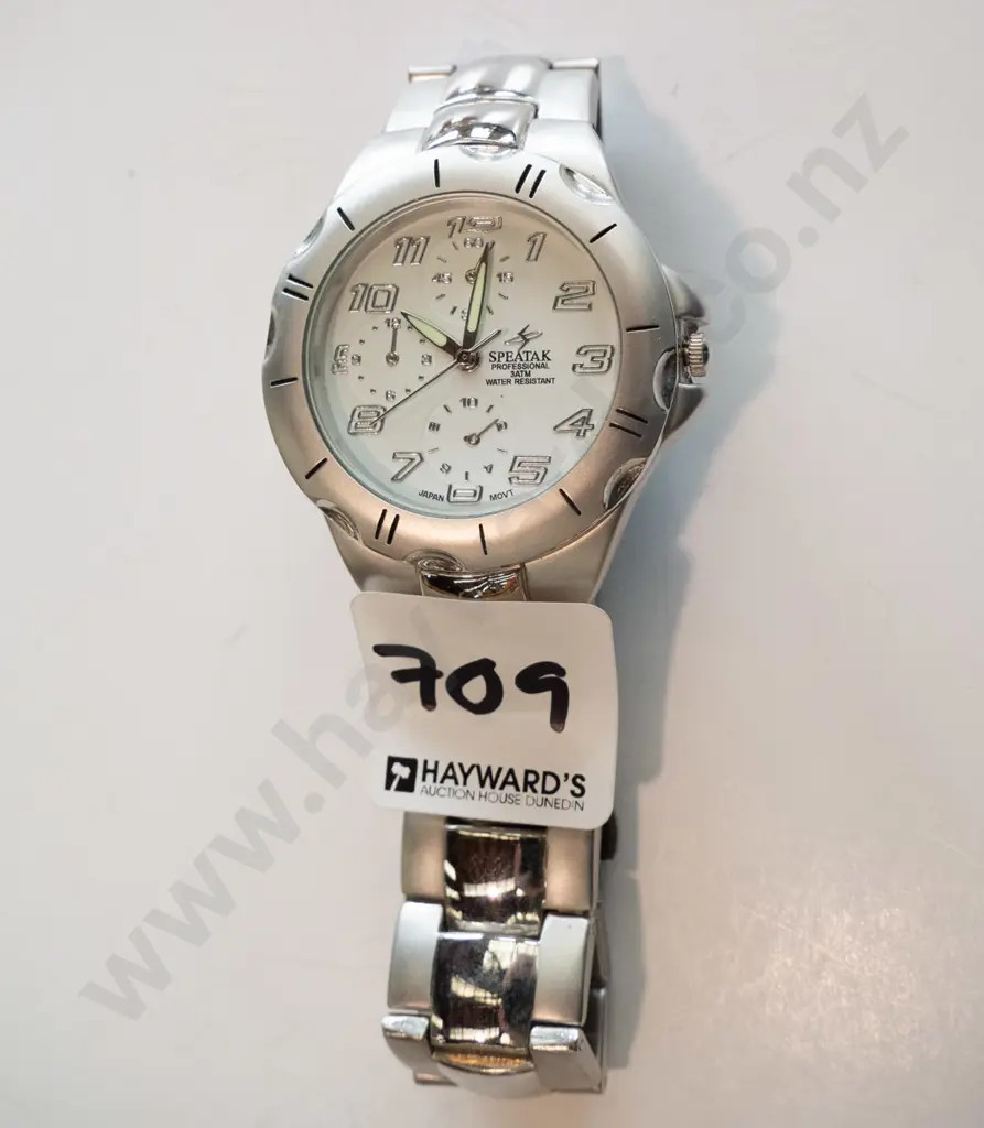 wristwatch Image 1++